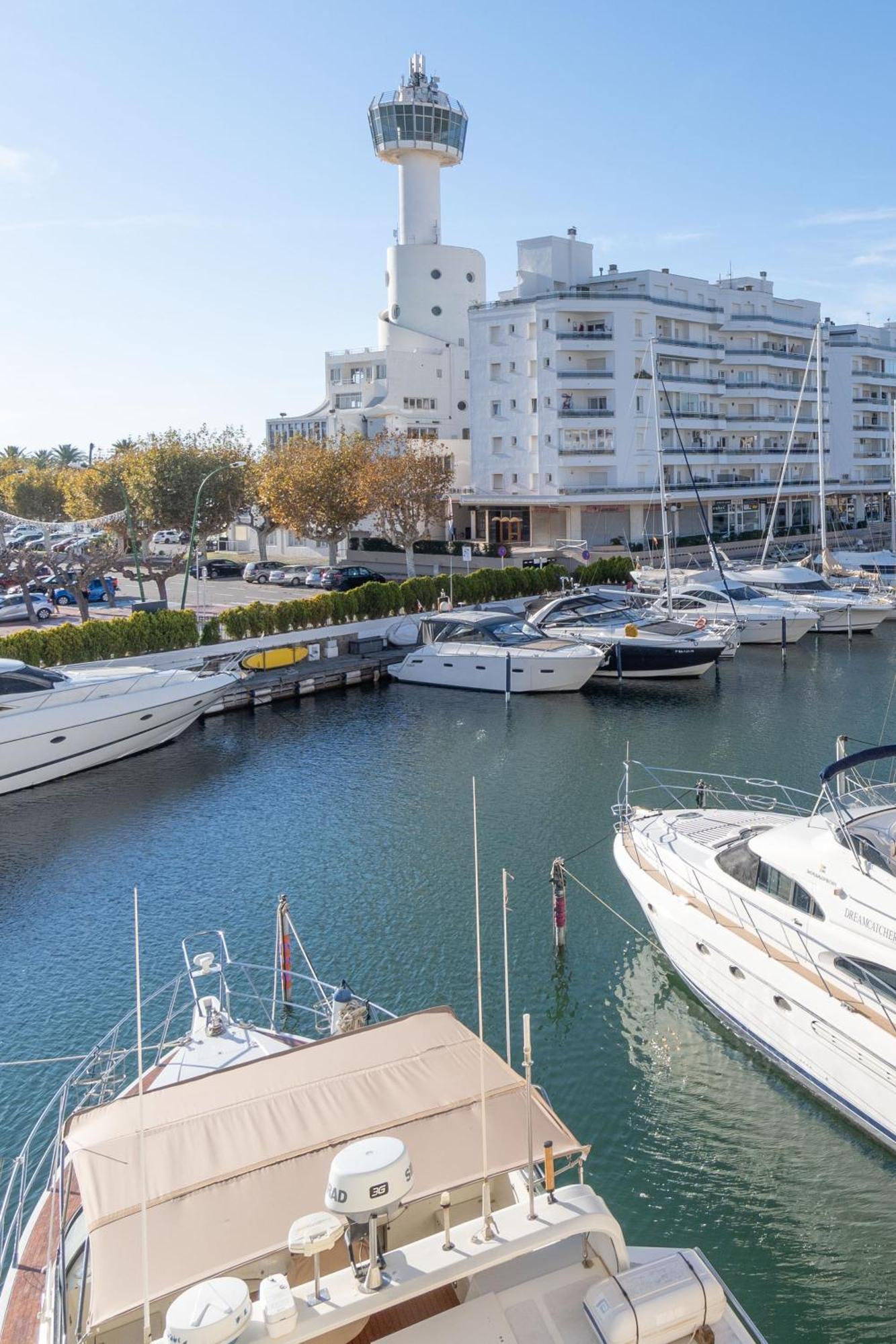 Апартаменти Moderno Apartamento Frente Al Canal Con Terrazas Емпуріабрава Екстер'єр фото